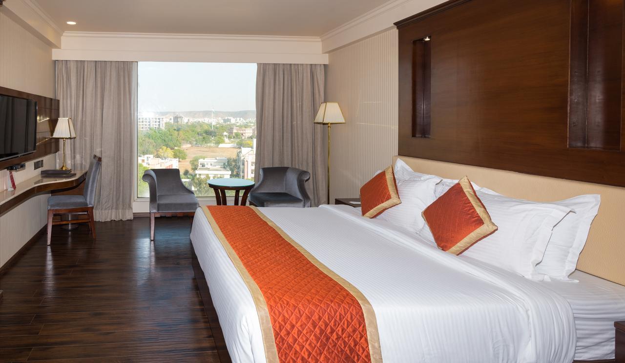 ศกุณ โฮเต็ล แอนด์ รีสอร์ต Hotel ชัยปุระ ภายนอก รูปภาพ